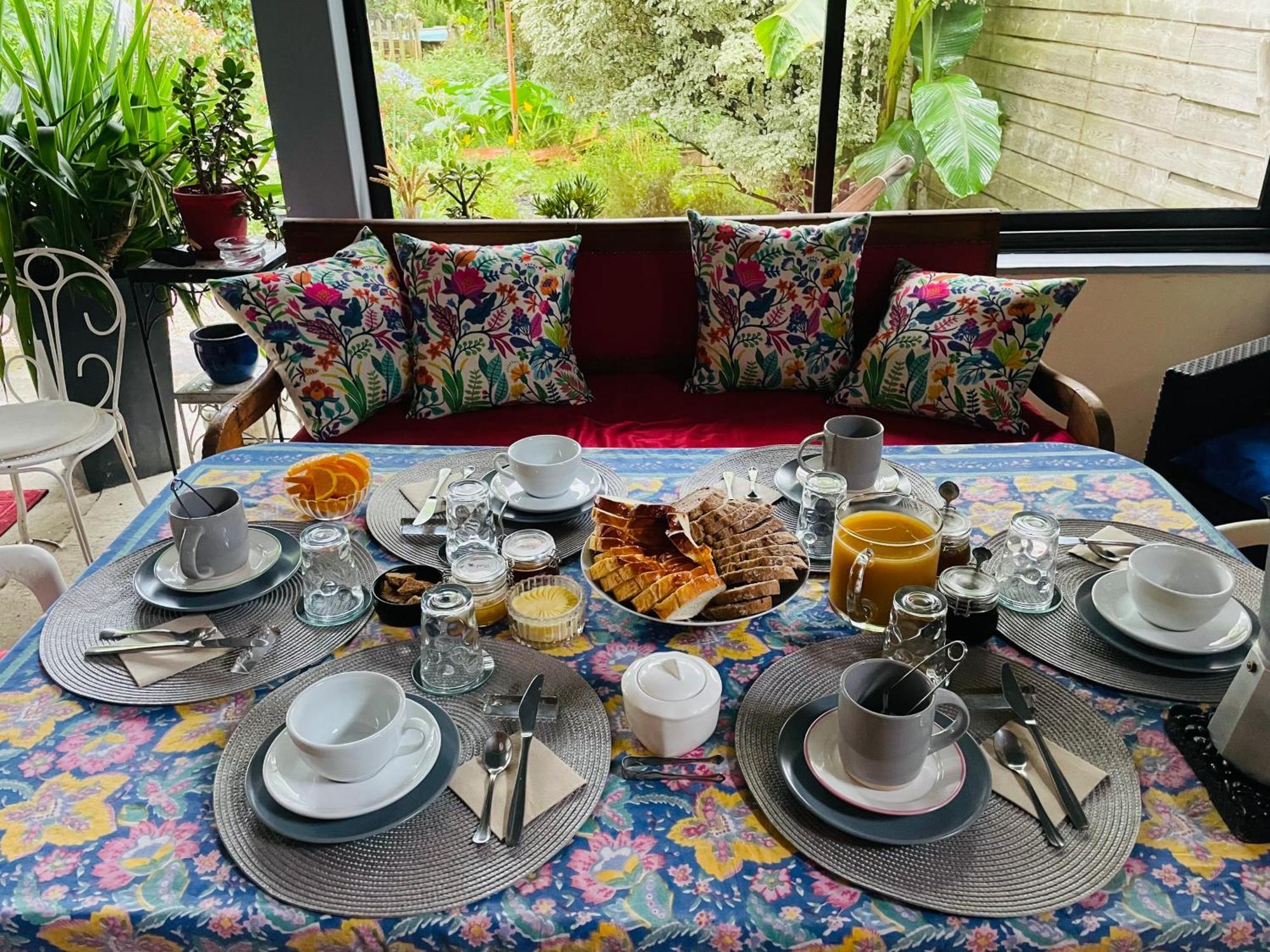 La Poterie Bed and Breakfast Carresse Εξωτερικό φωτογραφία